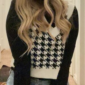 Amazon Houndstooth Knit Tank Top - Black and White